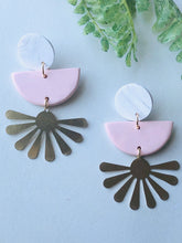 Load image into Gallery viewer, Peaches and Leaves Grace Earrings