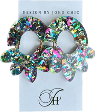 Load image into Gallery viewer, Flower Power Acrylic Earrings